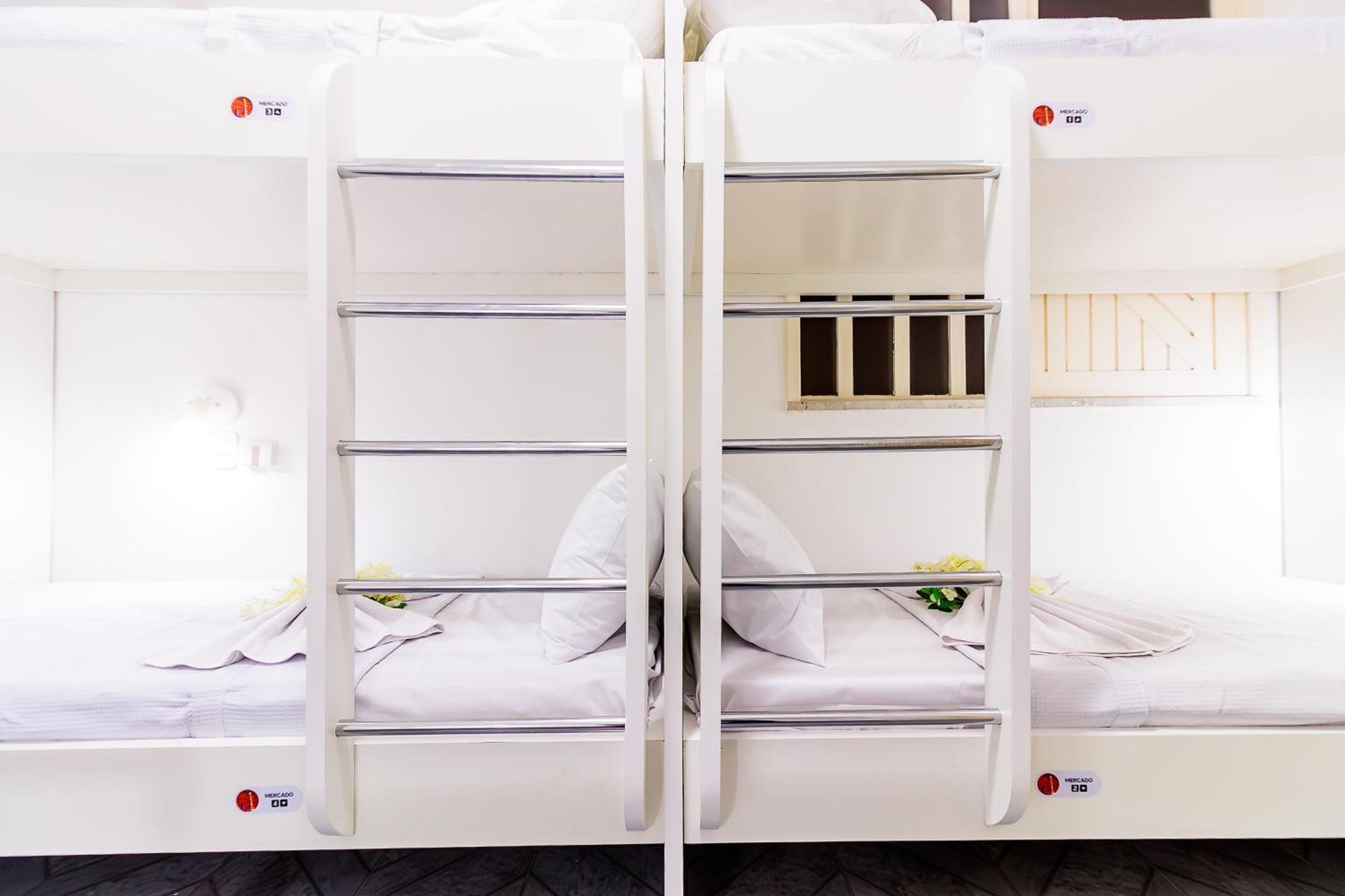 Hostel Afs Loft *